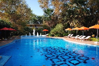 Imagen de la piscina del Hotel Maritas Apartments. Foto 14