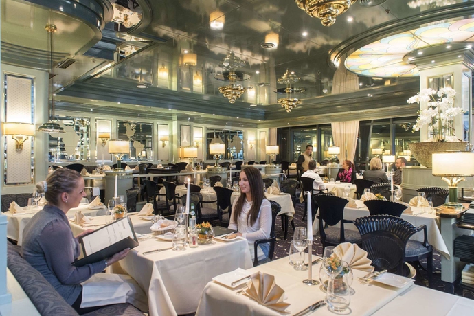 Imagen del bar/restaurante del Hotel Maritim Airport Hannover. Foto 5