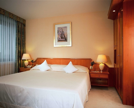 Imagen de la habitación del Hotel Maritim Airport Hannover. Foto 10