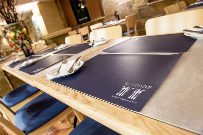 Imagen del bar/restaurante del Hotel Maritim Antonine and Spa Malta. Foto 4