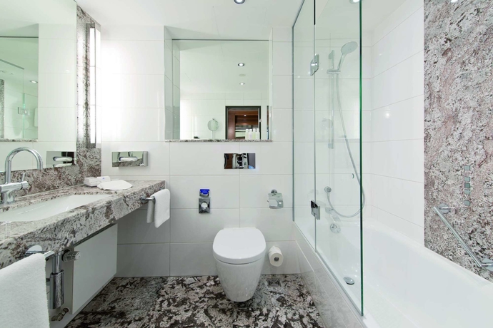 Imagen de la habitación del Hotel Maritim Bad Homburg. Foto 10