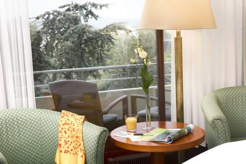 Imagen de la habitación del Hotel Maritim Bad Salzuflen. Foto 8