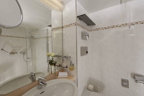 Imagen de la habitación del Hotel Maritim Bad Salzuflen. Foto 12