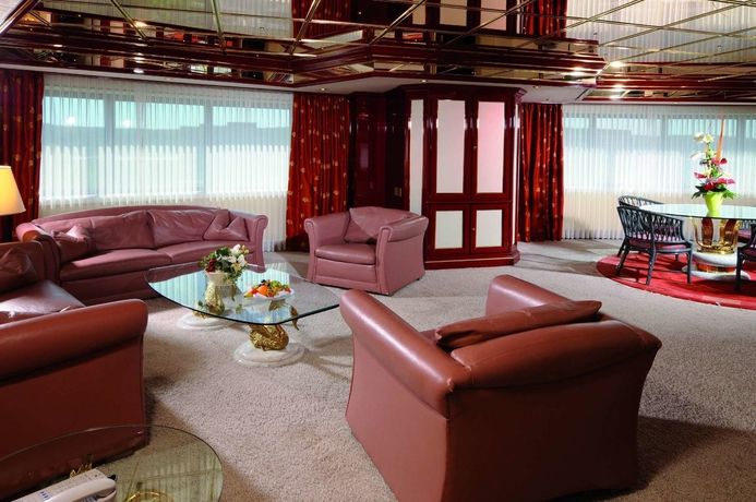 Imagen de los interiores del Hotel Maritim Bonn. Foto 13