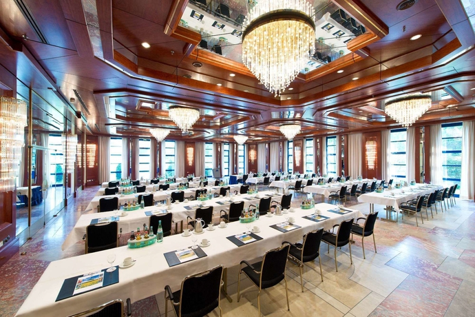 Imagen de los interiores del Hotel Maritim Bonn. Foto 14