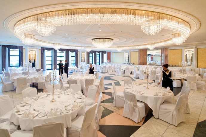 Imagen de los interiores del Hotel Maritim Bonn. Foto 15