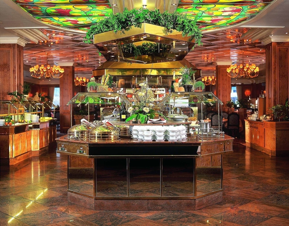 Imagen del bar/restaurante del Hotel Maritim Bremen. Foto 2