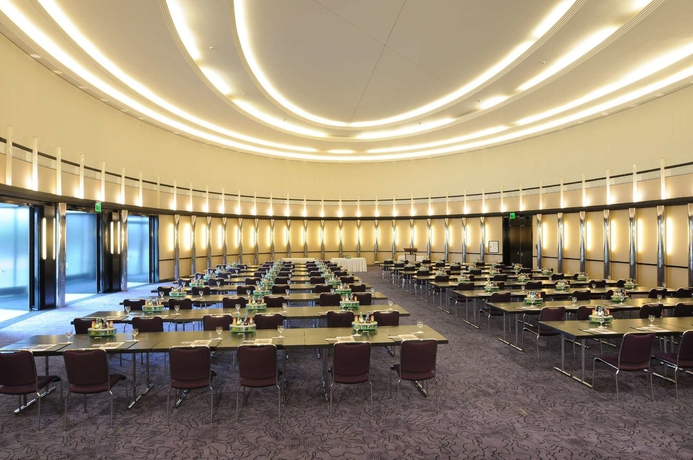 Imagen de los interiores del Hotel Maritim Bremen. Foto 15