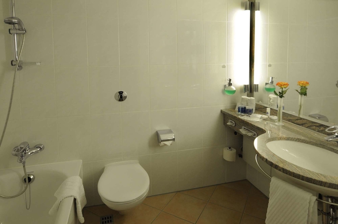 Imagen de la habitación del Hotel Maritim Darmstadt. Foto 3