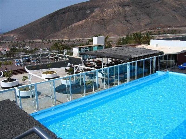 Imagen general del Hotel Maritim Esquinzo Beach. Foto 4