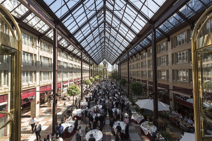 Imagen de los interiores del Hotel Maritim Köln. Foto 17