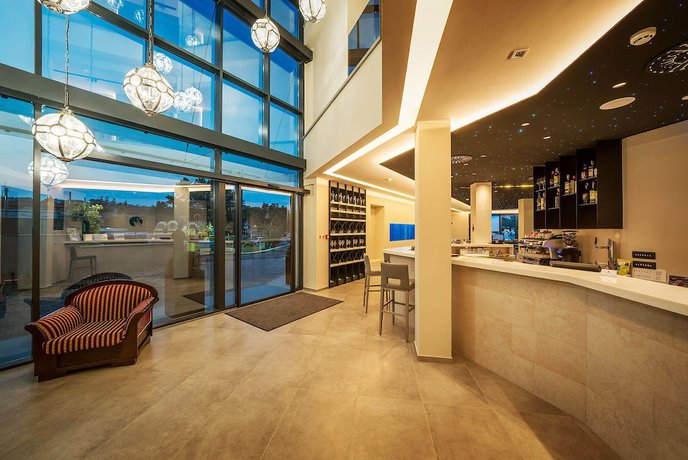 Imagen de los interiores del Hotel Maritim, Krk. Foto 11