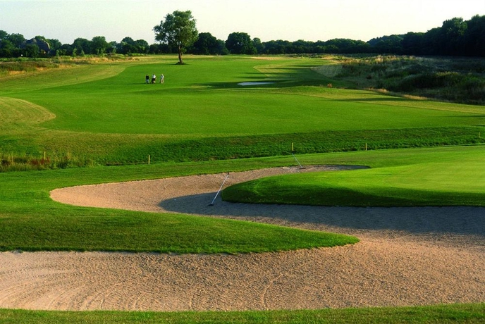 Imagen de los exteriores del Hotel Maritim Strandhotel Travem&uuml;nde. Foto 5