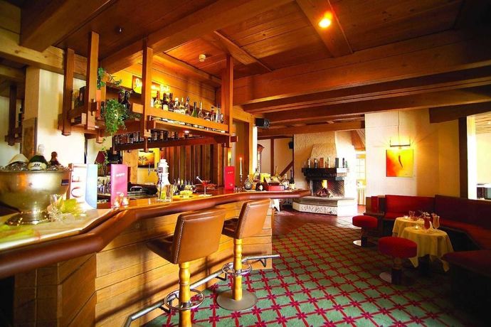 Imagen del bar/restaurante del Hotel Maritim Titiseehotel Titisee - Neustadt. Foto 1