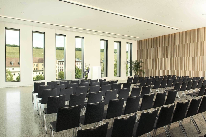 Imagen de los interiores del Hotel Maritim Würzburg. Foto 16