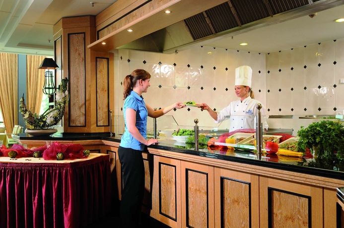 Imagen del bar/restaurante del Hotel Maritim and Internationales Congress Center Dresden. Foto 5