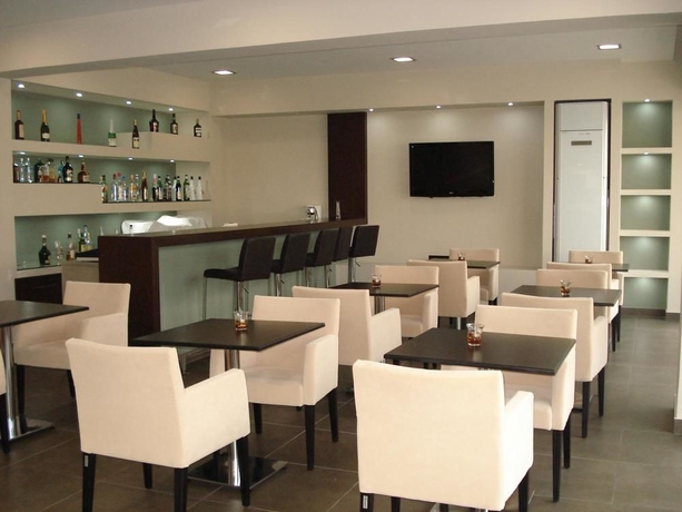 Imagen del bar/restaurante del Hotel Maritime Aparts. Foto 2