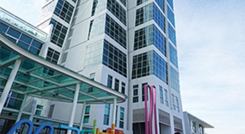 Imagen de los exteriores del Hotel Maritime Luxury Suites. Foto 14