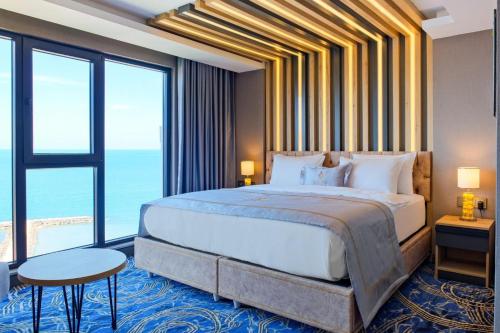 Imagen de la habitación del Hotel Maritimo, Ortahisar. Foto 14