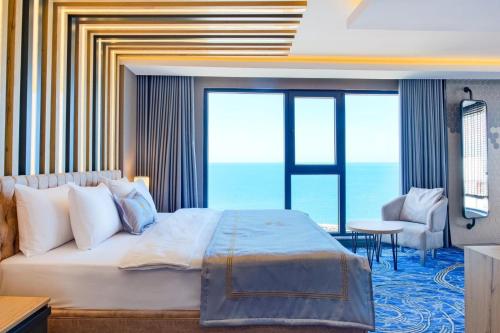 Imagen de la habitación del Hotel Maritimo, Ortahisar. Foto 17