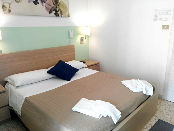 Imagen de la habitación del Hotel Marittimo. Foto 6
