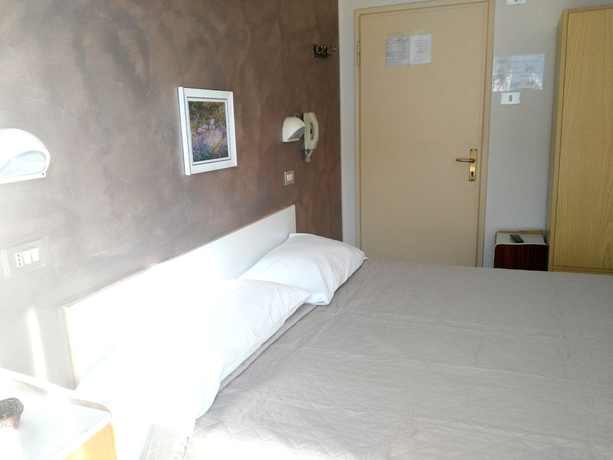 Imagen de la habitación del Hotel Marittimo. Foto 11