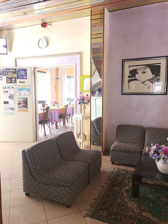 Imagen de los interiores del Hotel Marittimo. Foto 13