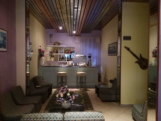 Imagen de los interiores del Hotel Marittimo. Foto 14