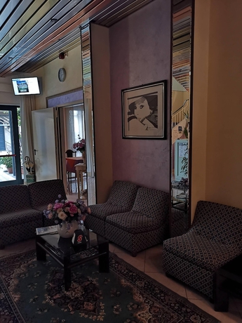 Imagen de los interiores del Hotel Marittimo. Foto 16