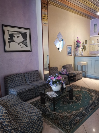 Imagen de los interiores del Hotel Marittimo. Foto 17