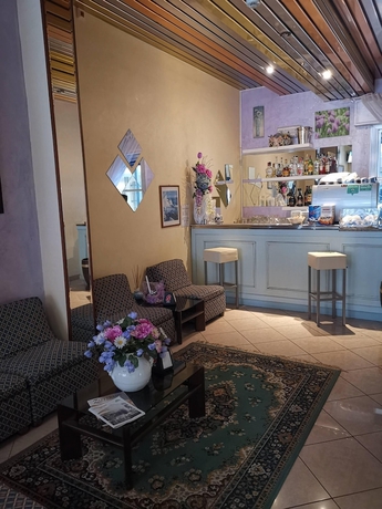 Imagen de los interiores del Hotel Marittimo. Foto 18