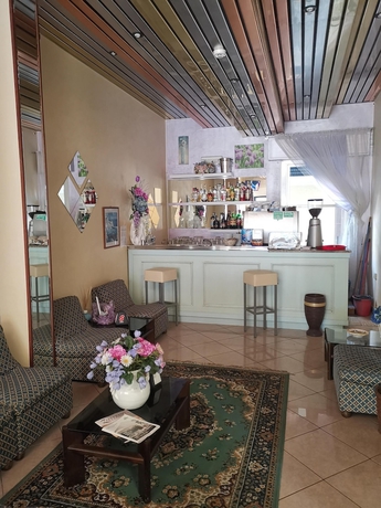 Imagen del bar/restaurante del Hotel Marittimo. Foto 2