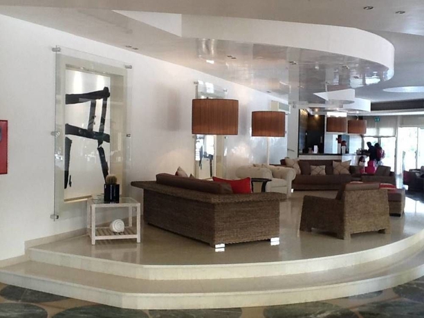 Imagen de los interiores del Hotel Mariver. Foto 10