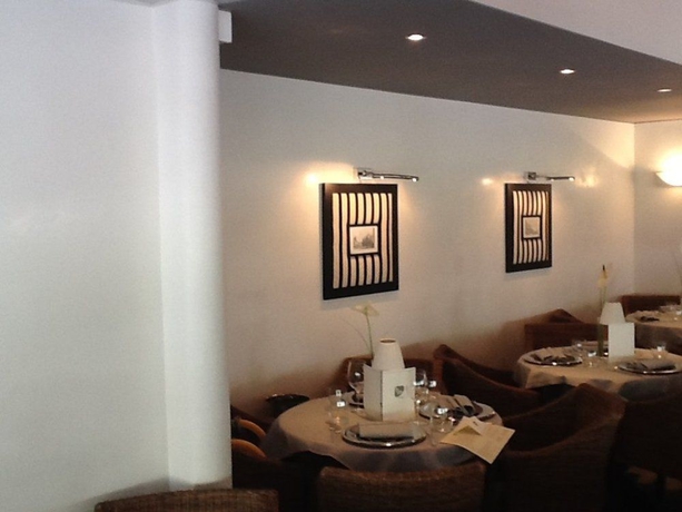 Imagen del bar/restaurante del Hotel Mariver. Foto 4