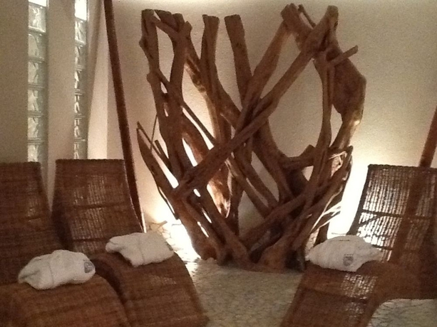 Imagen de la piscina del Hotel Mariver. Foto 15