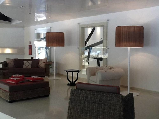 Imagen de los interiores del Hotel Mariver. Foto 14