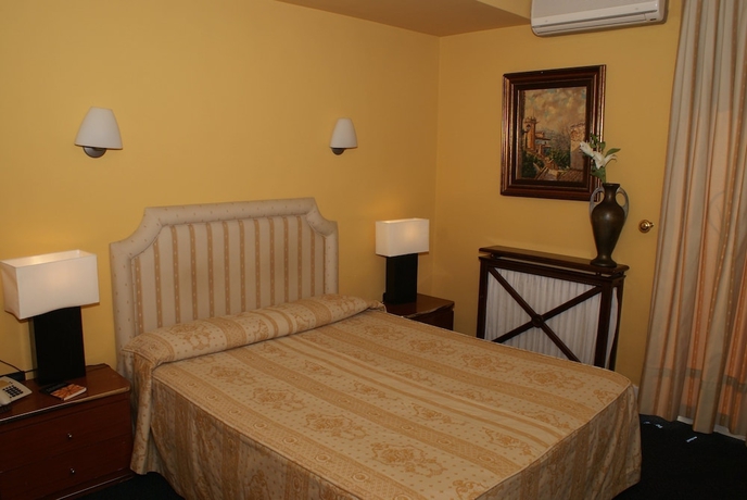 Imagen de la habitación del Hotel Marixa. Foto 10