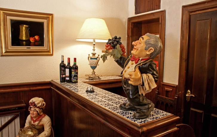 Imagen de los interiores del Hotel Marixa. Foto 15