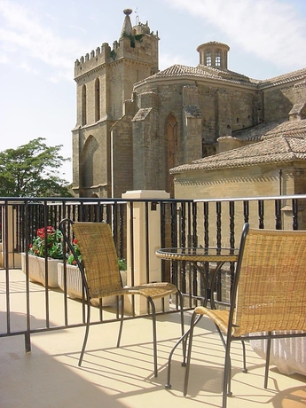 Imagen de los exteriores del Hotel Marixa. Foto 12