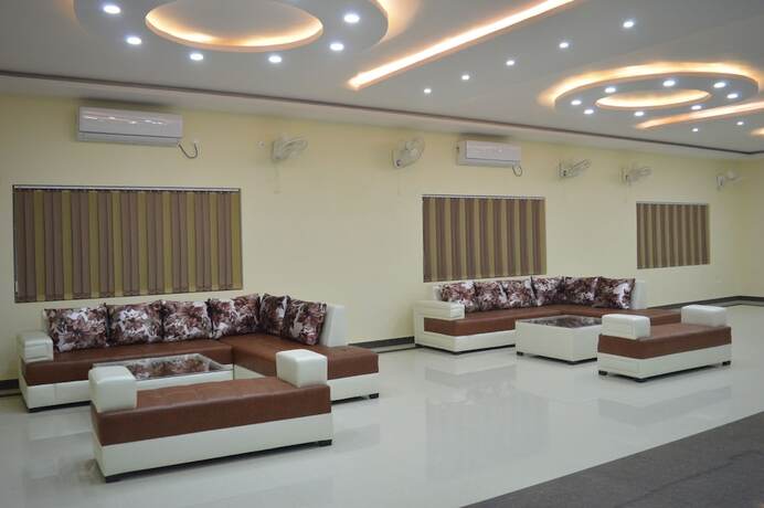 Imagen de los interiores del Hotel Mariya International. Foto 20