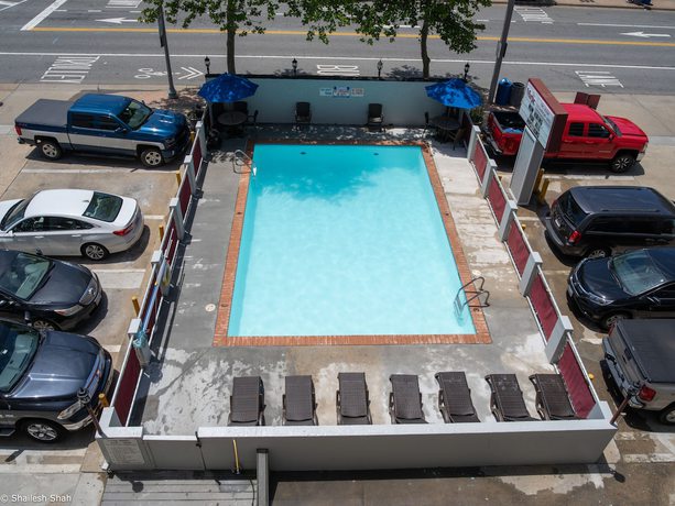 Imagen de la piscina del Hotel Marjac Suites Virginia Beach Oceanfront. Foto 17