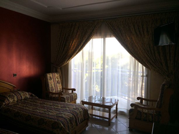 Imagen de la habitación del Hotel Marjane. Foto 5