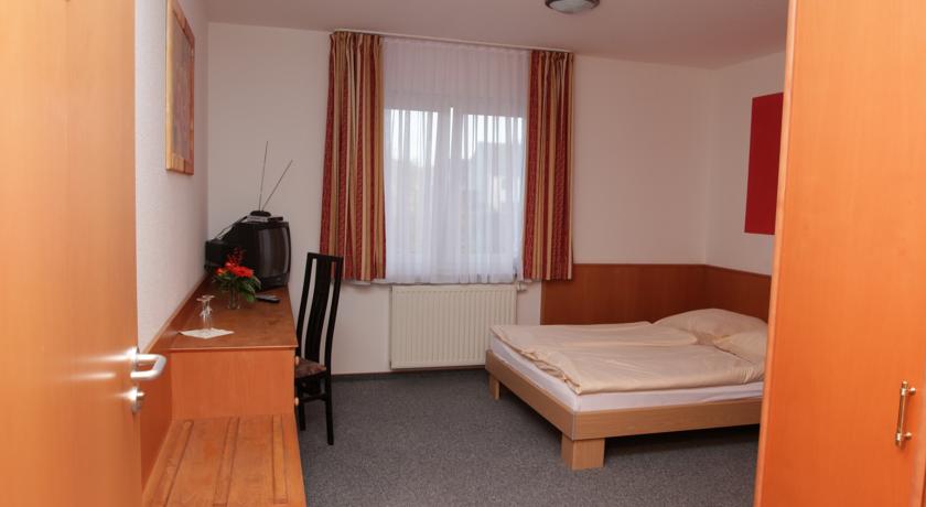 Imagen de la habitación del Hotel Marjani Holtensen. Foto 3