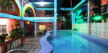 Imagen de la piscina del Hotel Marjenny. Foto 12