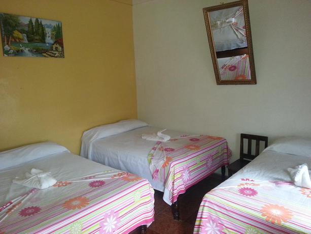 Imagen de la habitación del Hotel Marjenny. Foto 5