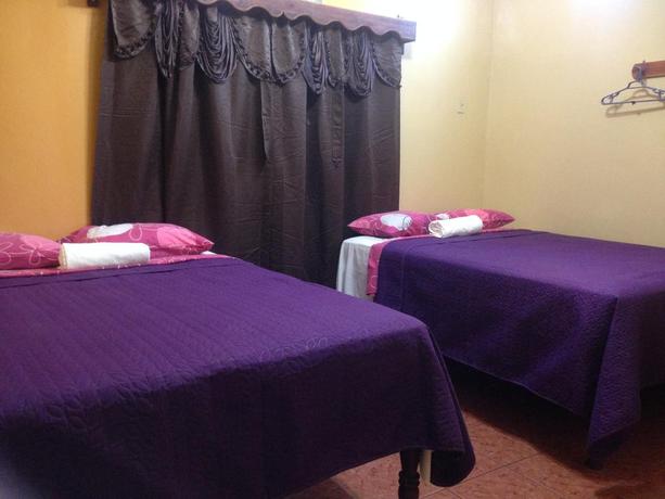 Imagen de la habitación del Hotel Marjenny. Foto 6