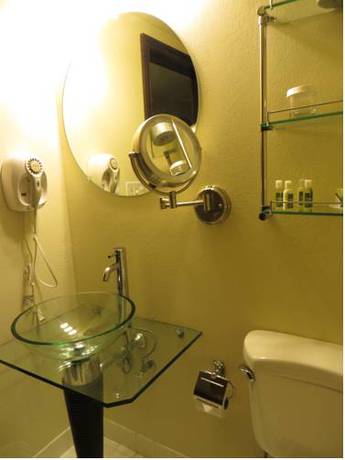 Imagen de la habitación del Hotel Mark Twain. Foto 16