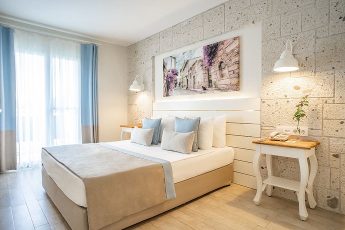 Imagen de la habitación del Hotel Mark Warner Phokaia Beach Resort. Foto 11