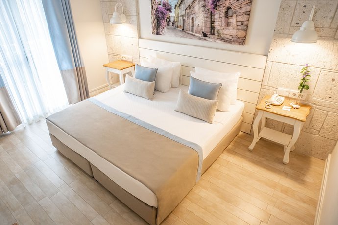 Imagen de la habitación del Hotel Mark Warner Phokaia Beach Resort. Foto 14