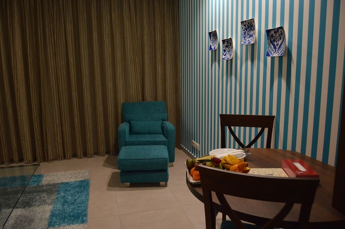 Imagen de la habitación del Hotel Markazia Suites. Foto 3